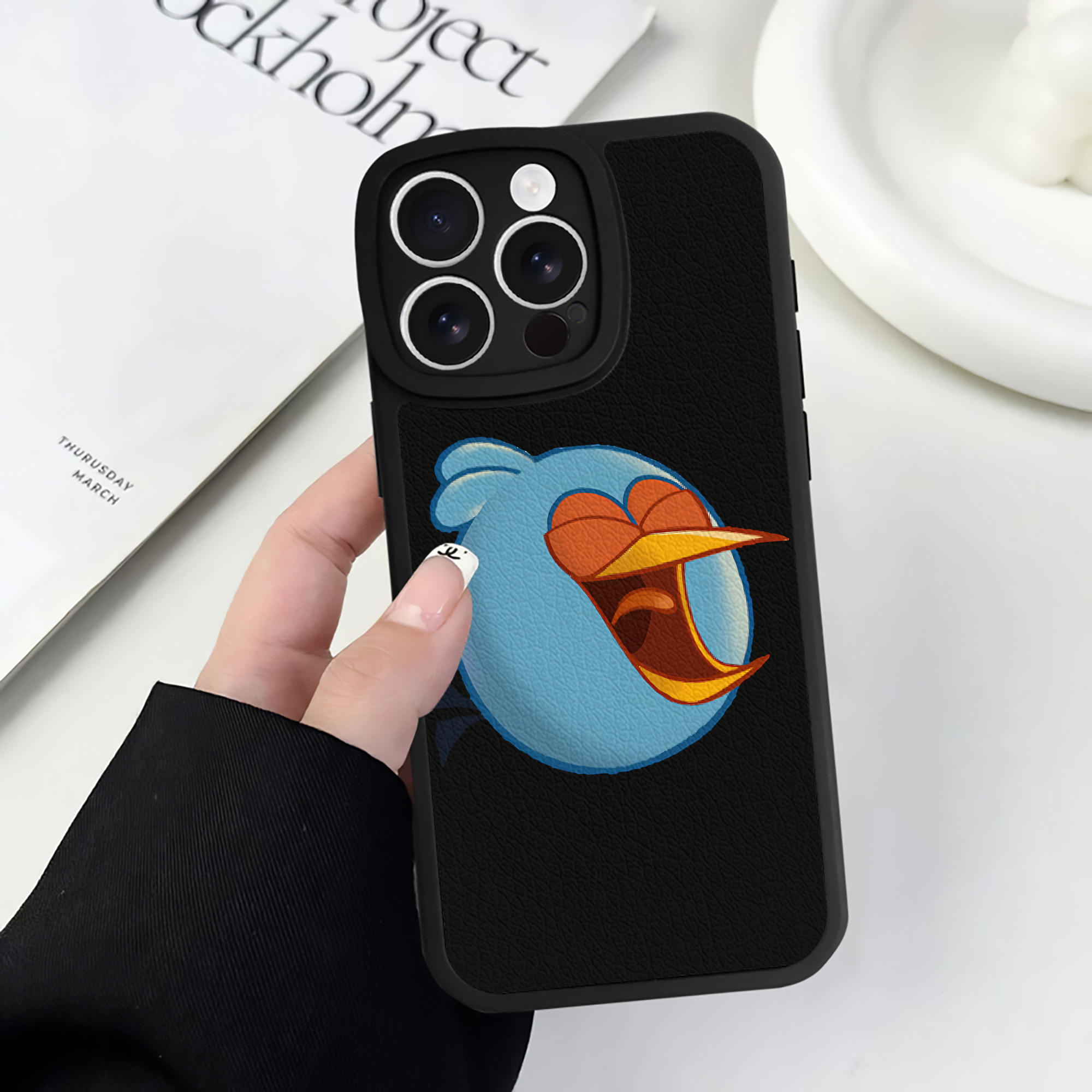 （画像用） Angry Birds アングリーバード 【iPhone 16シリーズ対応】シリコンスマホケース（レザー調） 材質：シリコン